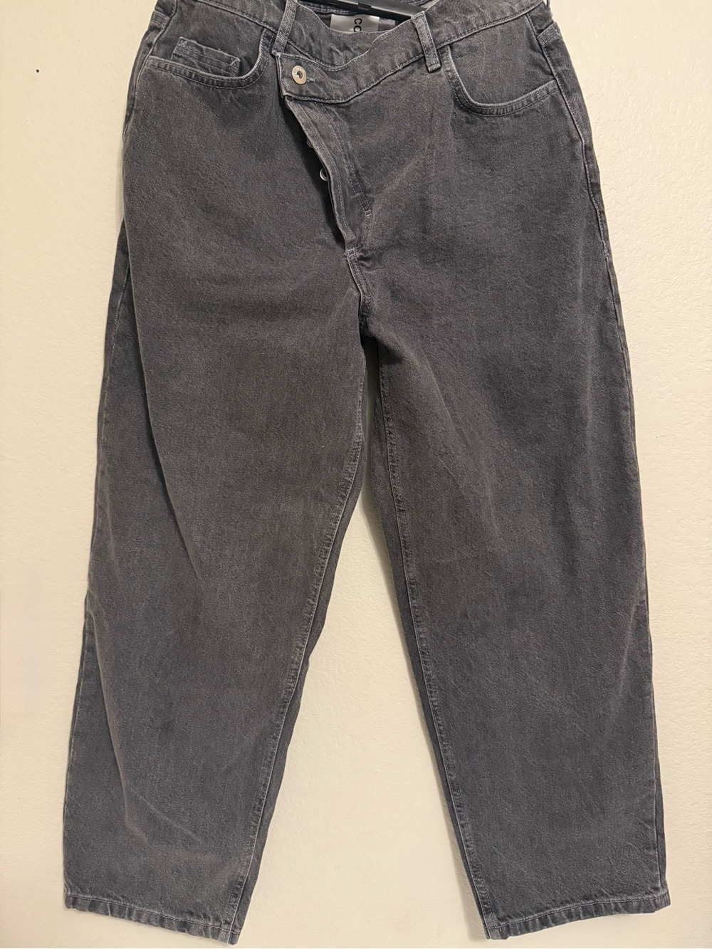 ASOS Men's Relaxed Jeans in Charcoal